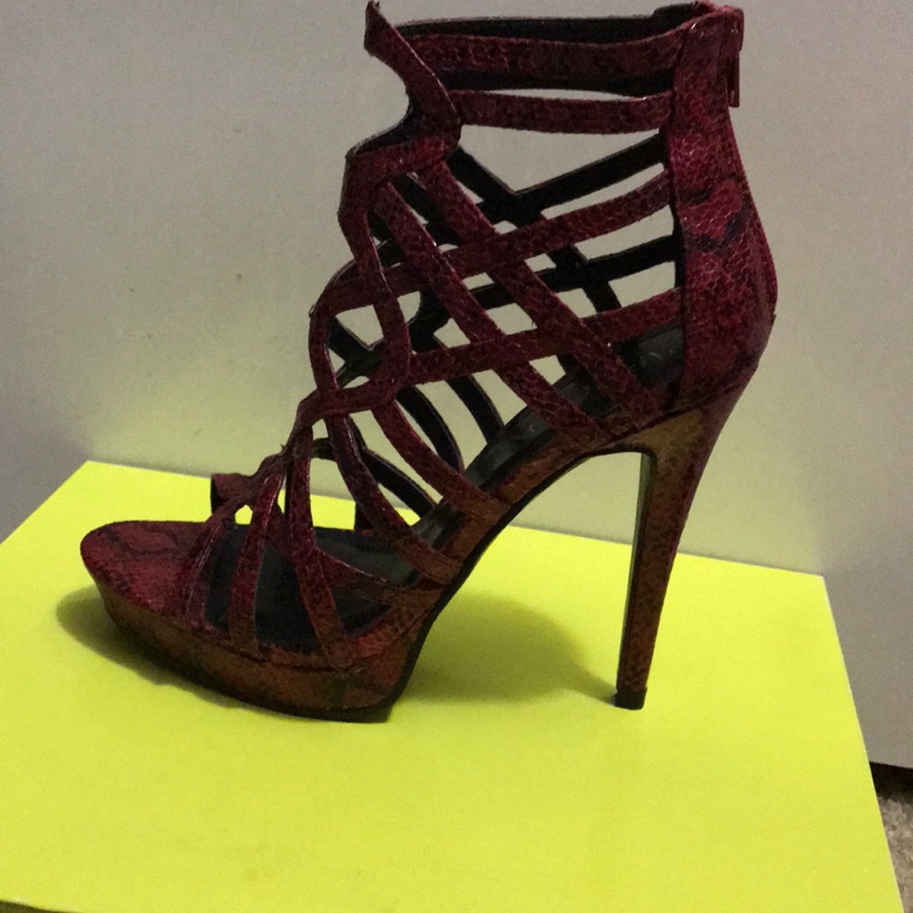 Paper Fox high heel shoes
